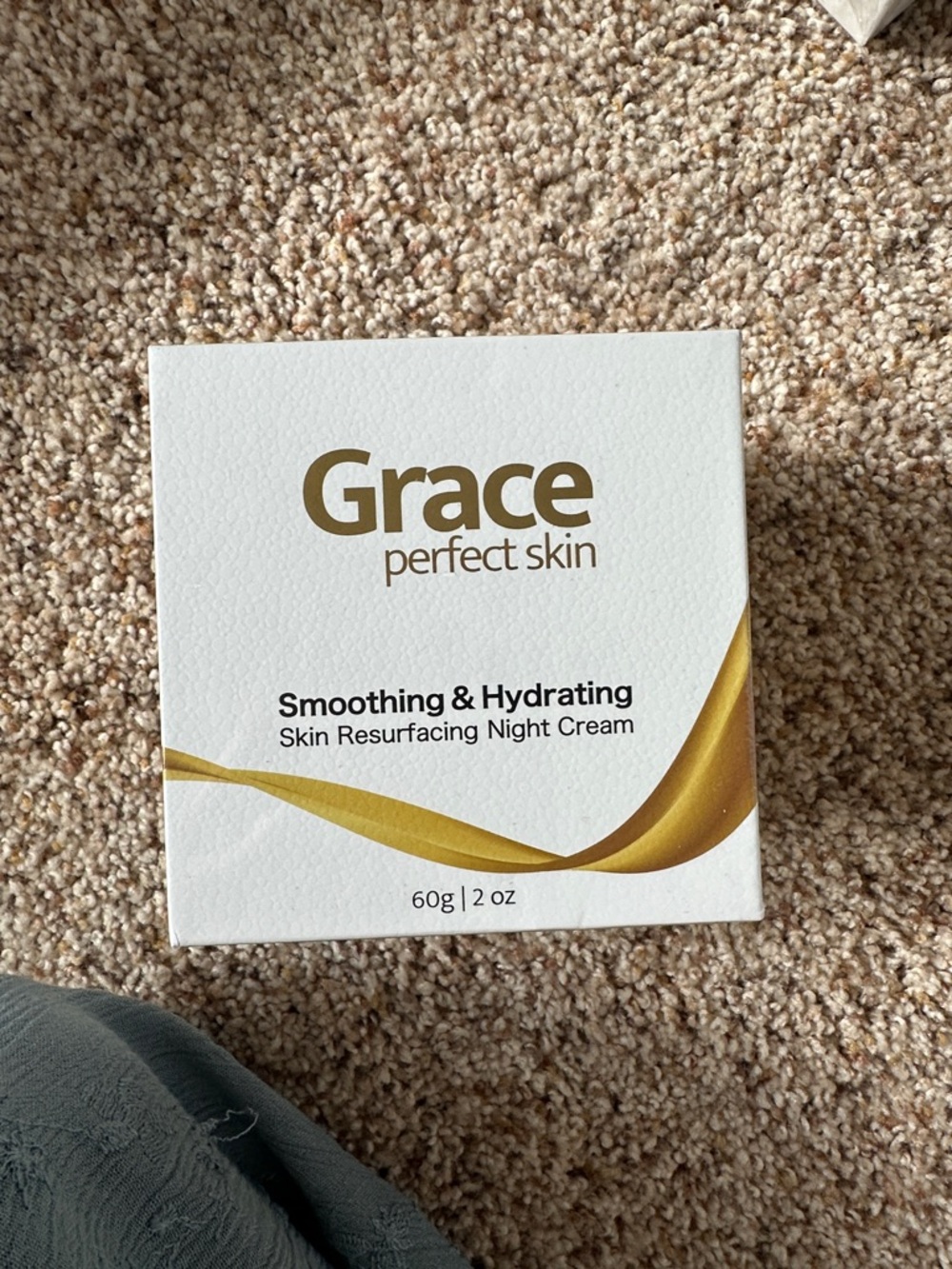 Grace Smoothing & Hydrating Night Cream - White and Gold